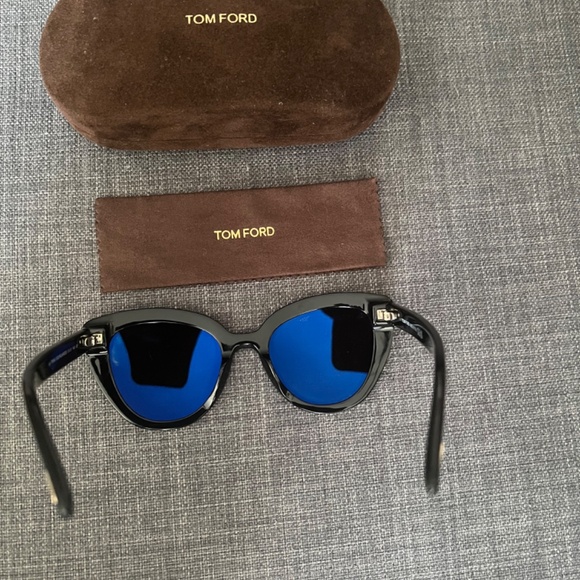 Tom Ford Cat Eye Polarized Sunglasses- Anya Authentic originally costs $480 - Picture 7 of 10